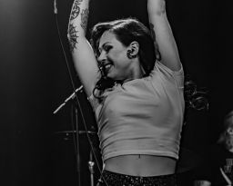 Jackie & The Facts