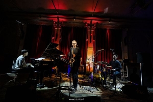 Gert-Jan Dreessen Quartet - Een overdosis ‘groovy’ klankentapijtjes