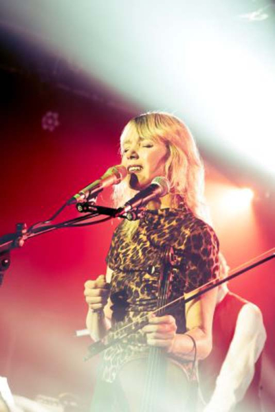 Aux confins de la musique contemporaine, dans le sens le plus pur du terme…
