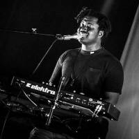 Sampha - Bescheiden Brits talent op het grote podium