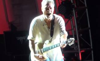 Décès du guitariste légendaire Eddie Van Halen…