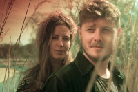 June Road souffle sur les braises