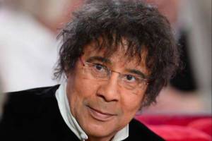 Voulzy retrace sa carrière à travers un ‘best of’