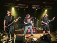 Nocturnal empire – Onze drijfveer is dat we na dertig jaar nog steeds die diepe vriendschapsband hebben onder elkaar, en nog met evenveel plezier ons ding kunnen doen, waar we ook spelen