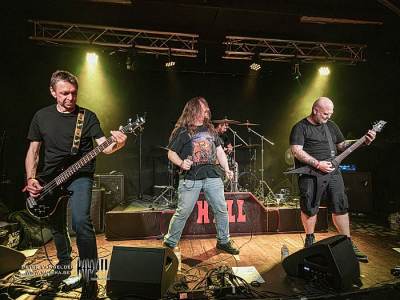 Nocturnal empire – Onze drijfveer is dat we na dertig jaar nog steeds die diepe vriendschapsband hebben onder elkaar, en nog met evenveel plezier ons ding kunnen doen, waar we ook spelen