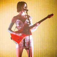 St. Vincent - Een performance zonder band, motherfuckers!