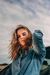 Emmy d'Arc - Iedereen die bezig is met muziek wil denk ik ‘gehoord’ worden ,ik  zie wel waar ik uitkom wat dat betreft. Het zo goed mogelijk doen, dat is mijn  ambitie dus