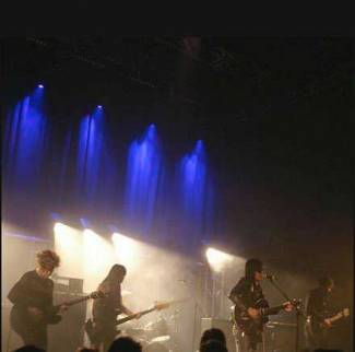 The Warlocks toont de tanden binnen de huidige retrostonerpsychedelica …