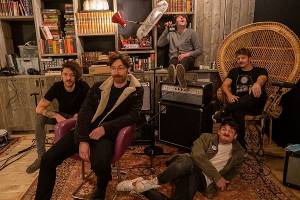 RONKER - Live at Hightime Studio (live sessie) - Flirten tussen licht en duisternis
