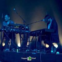 Apparat Band - Duitse DJ gooit zijn laptop weg en gaat op zoek naar emotionele diepgang in het speelveld van Radiohead  en Jonsi