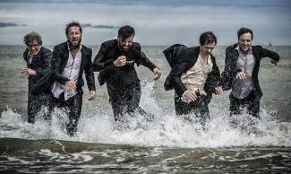 Wasdaman - Ik hou er van om steeds mijn grenzen te verleggen. De pure jazz zijn mijn roots die ik verder wil uitdiepen en mengen met andere invloeden. Gewoon dus mijn eigen horizonten verkennen en verbreden