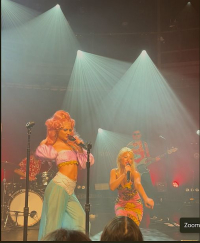 Remy Bond - De ‘Backstage at the Tropicana’ tour voelde wel heel erg backstage aan