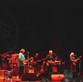 David Crosby (68), Stephen Stills (65) en Graham Nash (68): Icoon opa’s om te koesteren!