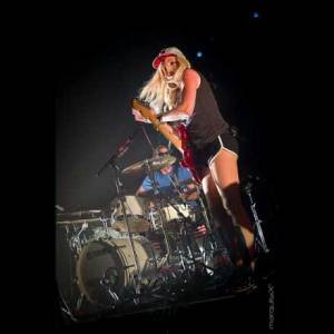 Les Nuits Botanique 2012 - The Ting Tings en Bikinians –Jeugdig enthousiasme!