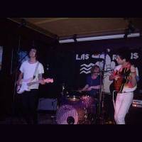 Las Rosas - Geen gezever, verrassend sterke songs