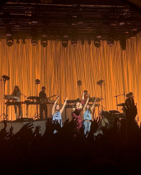 Eefje De Visser – ‘Vlijmscherpe’ voorstelling in thuisstad