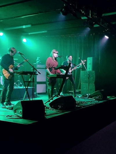 Subatomic Strangers - Albumvoorstelling ‘Special satellite’ luidt een veelbelovende band in
