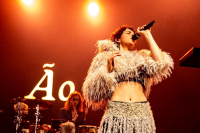 Ão – Een zwoel avondje dansen ‘in de club’