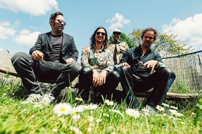 Beaten By Hippies - Als je het muzikale landschap nu bekijkt, denken we dat hoog tijd is voor terug wat eerlijke en doorleefde Rock’n’Roll