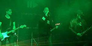 Your Life On Hold - Gothic rock op z’n best!