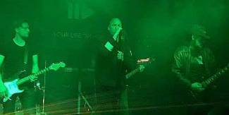 Your Life On Hold - Gothic rock op z’n best!