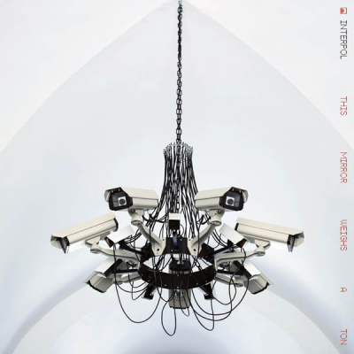 Le miroir massif d’Interpol