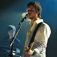 White Lies tekenen voor de nieuwe lichting waverock …