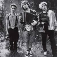 On peut jouer aussi bien jouer dans un salon ou dans une arène