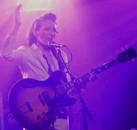 My Brightest Diamond - Een roos met scherpe stekeltjes