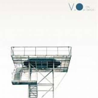 V.O. voit la vie en rouge