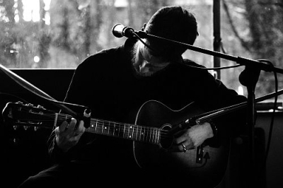 Nicolas Van Belle - Het is fijn te zien hoe de compositie evolueert door het live te brengen. En hoe ik erdoor zelf met die muziek blijf mee groeien