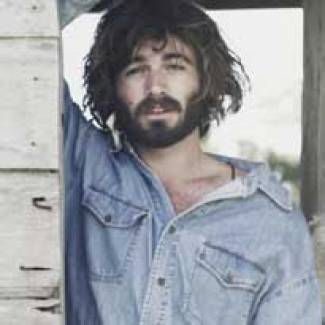 Angus Stone vous propose de chanter en duo…
