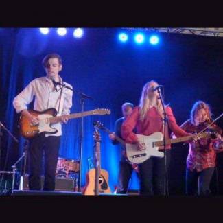 Duyster 500: Gravenhurst, Amatorski, Lanterns on the lake