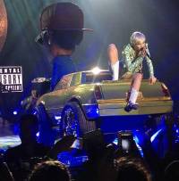 Love Money Party met Miley Cyrus