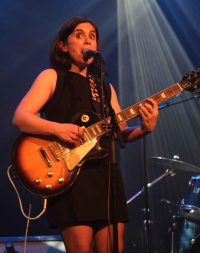 Fields and Worms : Lucie Shame touche le fond… et c'est magnifique !