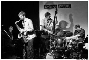 Devin Gray Quartet - Een boeiend filmische trip die de jazzgrens doet vervagen