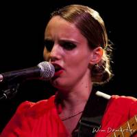 Anna Calvi – Kleine Britse Lady bijt van zich af …