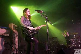 Blood Red Shoes - De temperatuur tot een kookpunt doen stijgen, op een koude winteravond