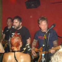The Hex Dispensers: Pit's werd één kolkende moshpit