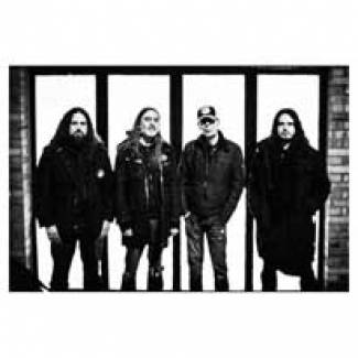 Scott Walker + Sunn O))) marinent dans un meme bain!