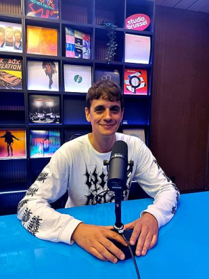 Bert Reniers (De Casino, Sint-Niklaas) - Er voor gaan, voldoende opvallen of er tussenuit springen en goede songs schrijven is de boodschap naar al deze beloftevolle bands toe in LAWIJTSTRIJD!