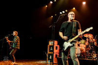 Bob Mould - Een Meester en een Belofte - Bob Mould en Blue Robin betoveren Het Depot