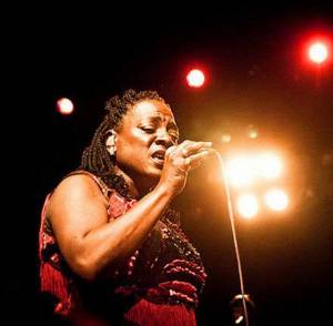 Sharon Jones and The Dap Kings - Een avondje authentieke soul, heet van de naald