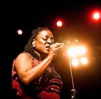Sharon Jones and The Dap Kings - Een avondje authentieke soul, heet van de naald