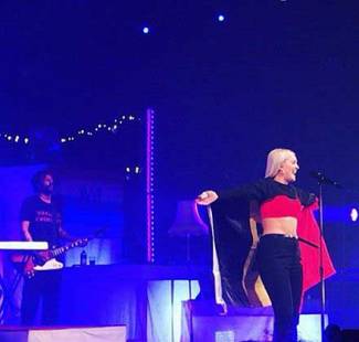Anne-Marie - Enthousiast feestkonijn met bakken talent