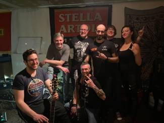 Behind The Veil - Zien hoe het publiek zich 100% geeft op jouw muziek en zich amuseert. Als je dat kunt bereiken, telkens opnieuw? Dat is het doel op zich