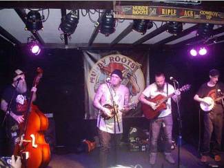Jayke Orvis and The Bullshit Brothers - Stringband houdt de erfenis van de country pioniers levend