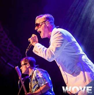 Me first and the gimme gimmes - Nostalgie in een punkrock jasje