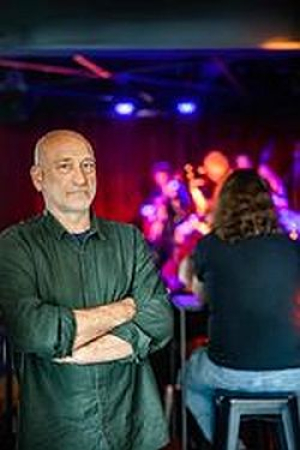 Piet Breda (De Casino, Sint-Niklaas) - Generatie na generatie komt er een nieuwe strekking binnen de jazz bij, zolang dat blijft groeien, blijft ook jazz bestaan