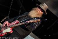 Décès de Dusty Hill, bassiste de ZZ Top, à l’âge de 72 ans…